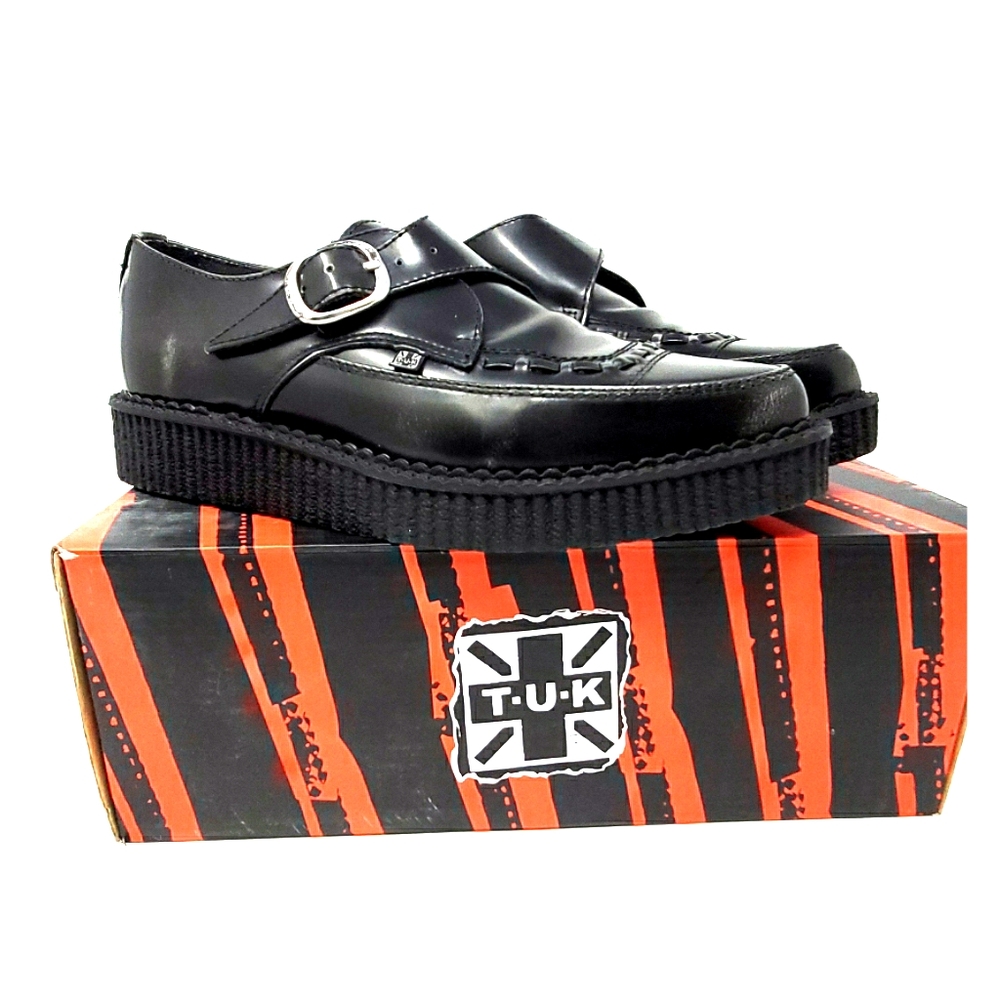 Pointed TUK buckle creepers